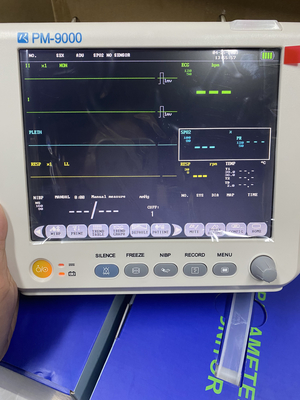 Carretilla médica del soporte de Vital Signs Patient Monitor With de 8 pulgadas del hospital opcional