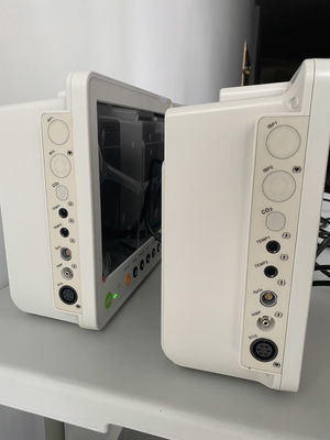 Monitor portátil para pacientes de 12,1 pulgadas y 5 parámetros con 16 idiomas para uso médico