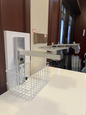 Bracket de montaje de pared de metal ajustable en altura para el brazo de apoyo del monitor del paciente en la sala del hospital