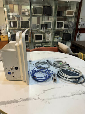 Display LCD portátil de 15 pulgadas en color de parámetros múltiples Monitor para pacientes con montaje en carrete / soporte de pared y diseño ligero de 5 kg