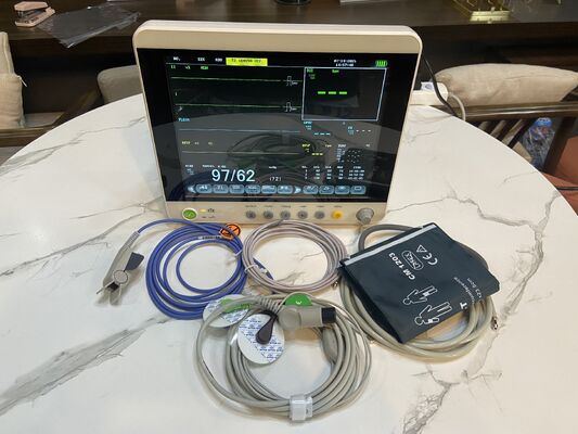 ECG de 12,1 pulgadas pantalla 6 de múltiples parámetros de monitor del paciente Hospital Uso en el hogar Equipo médico de clase II certificado ISO13485 UCI