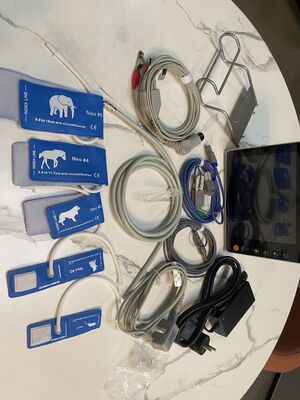 Monitoreo de pacientes con múltiples parámetros certificado por ISO con pantalla LCD a color de 8 pulgadas y compatibilidad con el tranvía / soporte de pared